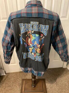 The Black Crowes Upcycled Back Graphic T-Shirt on Men's Large Flannel